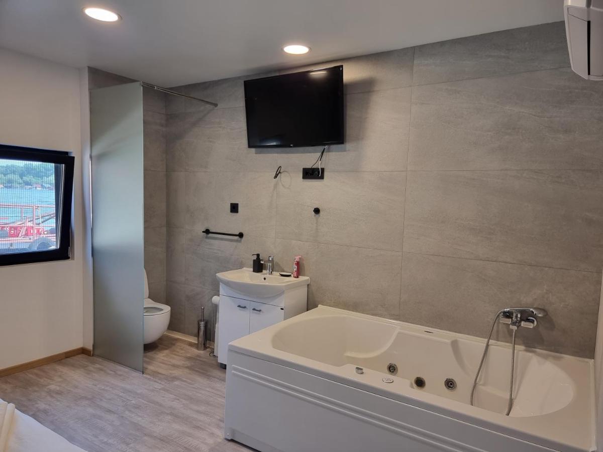 Swan Hotell Belgrad Exteriör bild